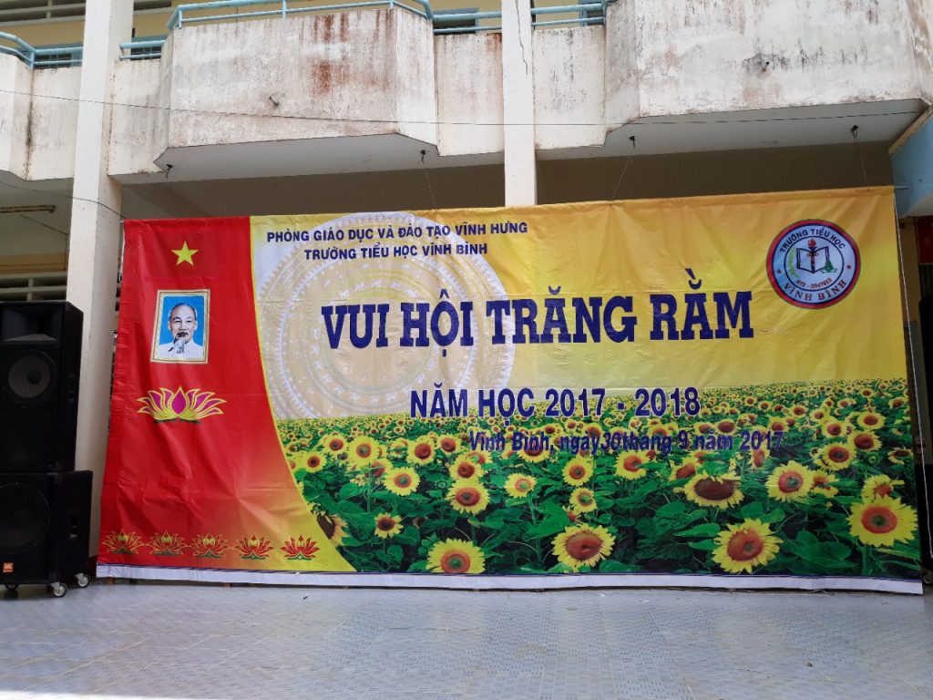 VUI HỘI TRĂNG RẰM